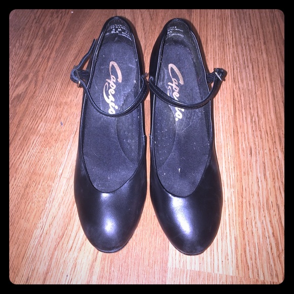 Capezio Womens Student Footlight Character Shoe